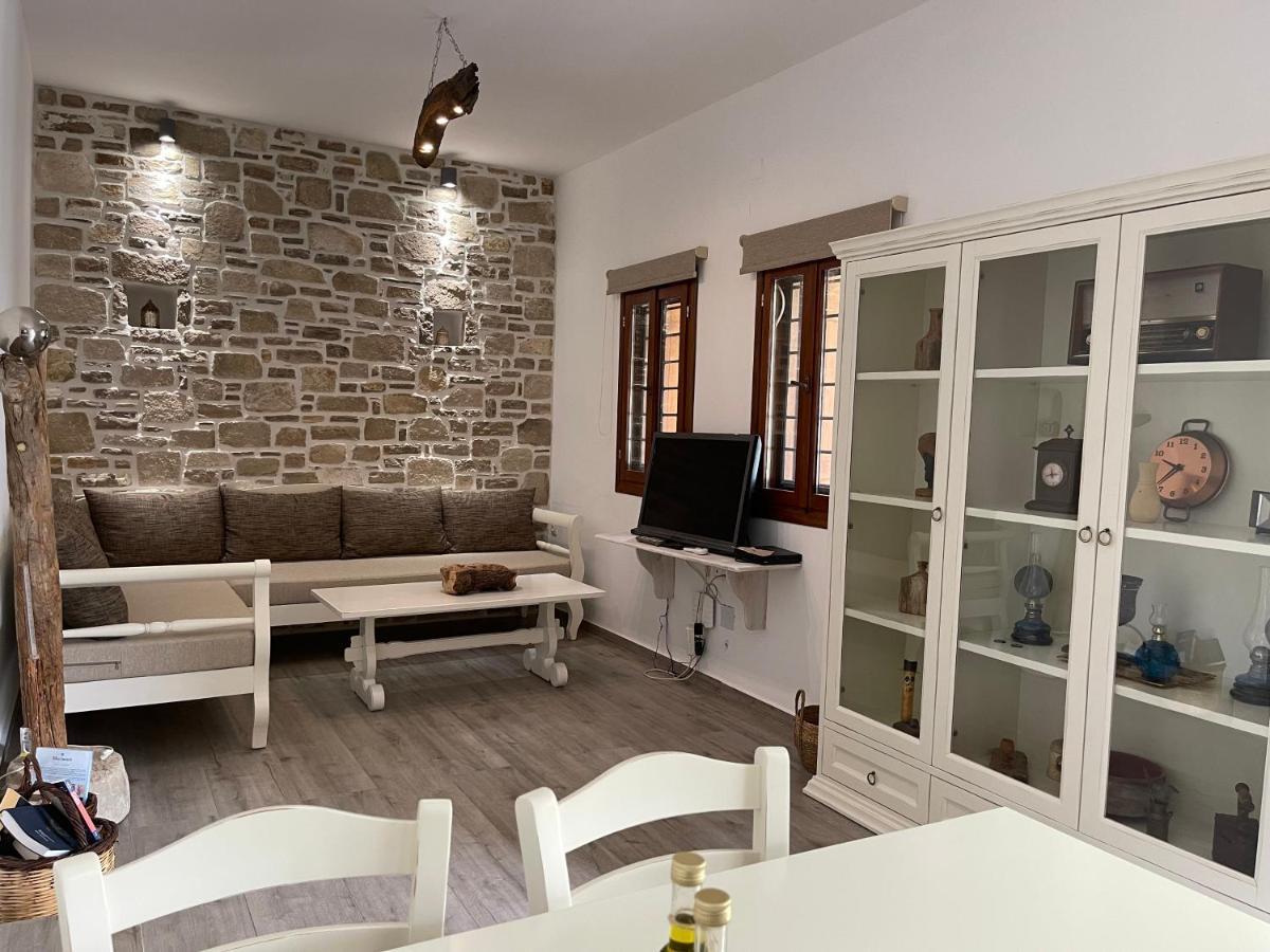 Chelidonofolia Apartment Skhinokapsala ภายนอก รูปภาพ